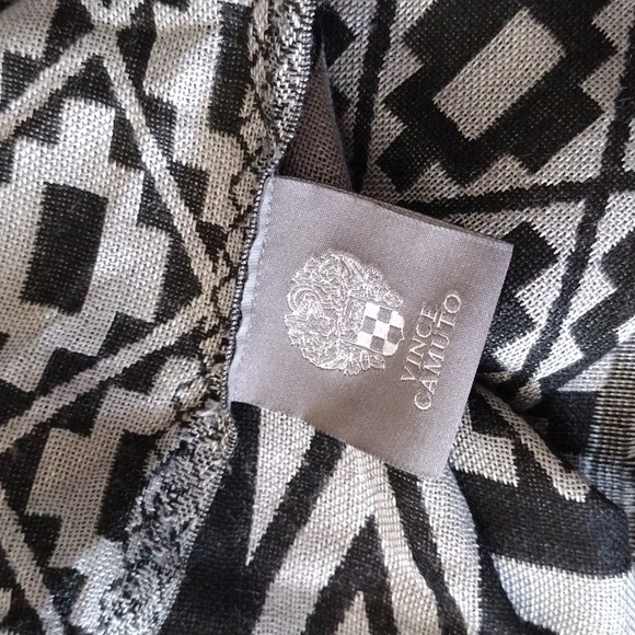 Vince Camuto Scarf - Picture 2 of 5